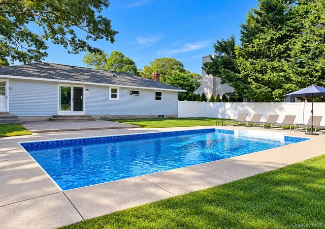 Photo 15 of Single family home for sale at 22 Maryland Blvd, Southampton, NY 11946 | MLS# 1042756 | Listing updated on 2026-09-06