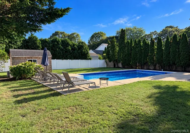 Photo 2 of Single family home for sale at 22 Maryland Blvd, Southampton, NY 11946 | MLS# 1042756 | Listing updated on 2026-09-06