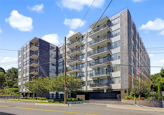 Listing Photo 1 - Condo for sale in building located at 20 Old Mamaroneck Rd, White Plains, NY 10605 - Unit #5C