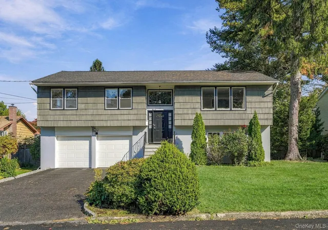 Single family home for sale at 7 Frost Ln, Hartsdale, NY 10530 | MLS# 1042822