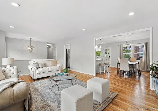 Photo 4 of Single family home for sale at 7 Frost Ln, Hartsdale, NY 10530 | MLS# 1042822 | Listing updated on 2026-10-17