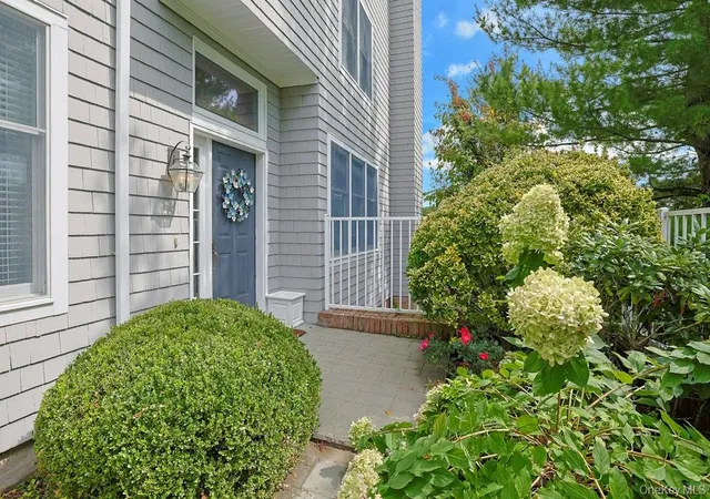 Photo 1 of Sale Pending at 29 Country Clb Ln, Mount Pleasant, NY 10570 | MLS# 1042845 | Listing updated on 2026-09-25