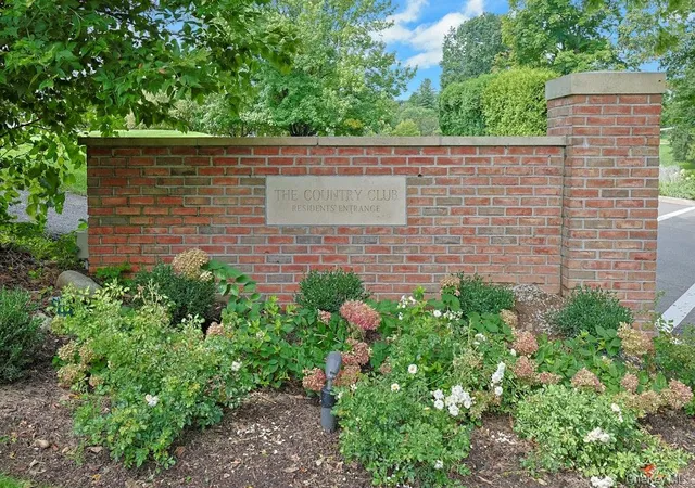 Photo 3 of Sale Pending at 29 Country Clb Ln, Mount Pleasant, NY 10570 | MLS# 1042845 | Listing updated on 2026-09-25