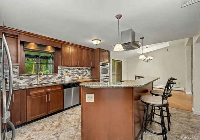 Photo 2 of Single family home for sale at 5 Trolley Rd, Cortlandt, NY 10567 | MLS# 1042851 | Listing updated on 2026-09-05