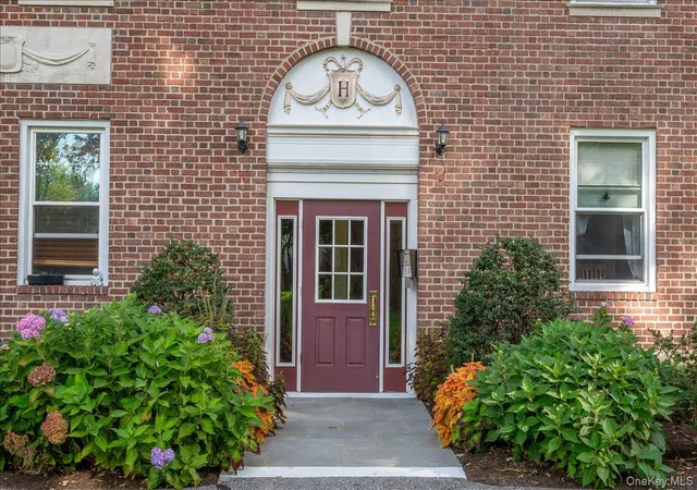 Photo 1 of Sale Pending at 445 Gramatan Avenue #HB2, Mount Vernon, NY 10552 | MLS# 1042852 | Listing updated on 2026-10-01