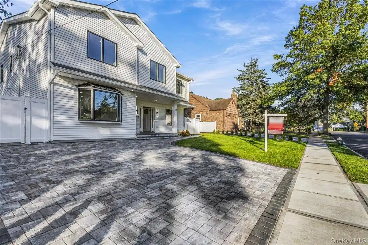 Photo 3 of Single family home for sale at 448 Coolidge St, Hempstead, NY 11552 | MLS# 1042857 | Listing updated on 2026-10-08