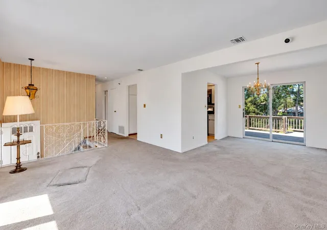 Photo 3 of Single family home for sale at 107 Headline Rd, Babylon, NY 11729 | MLS# 1042889 | Listing updated on 2026-09-27
