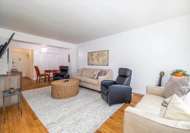 Photo 2 of Sale Pending at 194 Smith St #1Q, Hempstead, NY 11520 | MLS# 1042918 | Listing updated on 2026-09-15