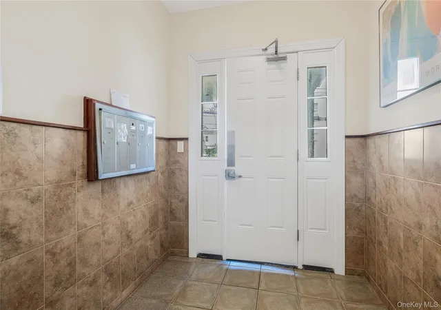Photo 3 of Sale Pending at 126 Park Hl Ave, Yonkers, NY 10701 | MLS# 1042962 | Listing updated on 2026-10-09