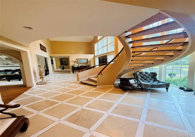 Photo 4 of Single family home for sale at 22 Evans Dr, Oyster Bay, NY 11545 | MLS# 1043149 | Listing updated on 2026-09-02