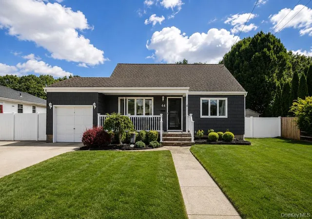 Single family home for sale at 44 Sunset Ave, Oyster Bay, NY 11735 | MLS# 1043151