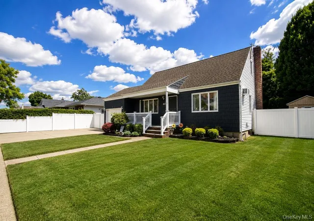 Photo 2 of Single family home for sale at 44 Sunset Ave, Oyster Bay, NY 11735 | MLS# 1043151 | Listing updated on 2026-10-28