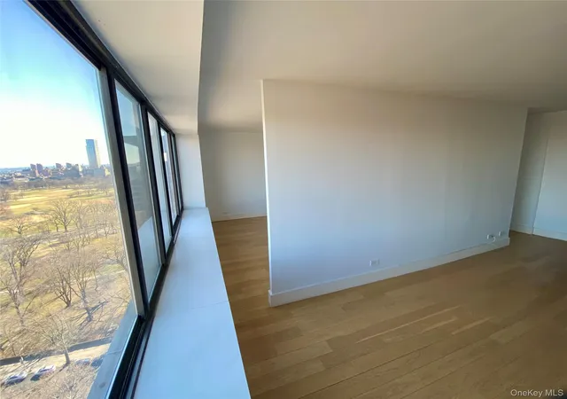 Listing Photo 5 - Condo for sale in building located at 372 Central Park W, New York City, NY 10025 - Unit #20L