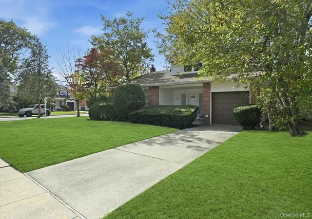Photo 2 of Single family home for sale at 786 Bethlynn Ct, Hempstead, NY 11554 | MLS# 1043238 | Listing updated on 2026-10-26
