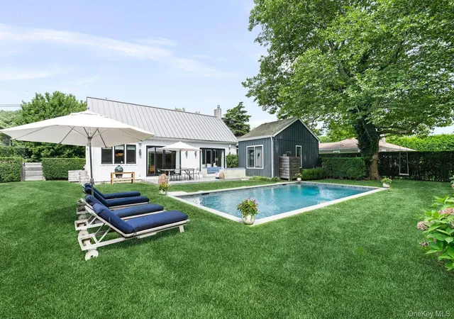 Photo 3 of Single family home for sale at 117 Buell Ln, East Hampton, NY 11937 | MLS# 1043252 | Listing updated on 2026-09-01