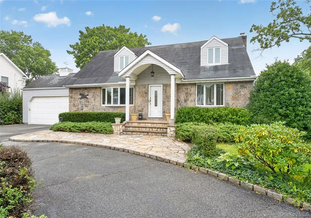 Photo 2 of Single family home for sale at 146 Longwood Ave, North Hempstead, NY 11590 | MLS# 1043253 | Listing updated on 2026-09-15