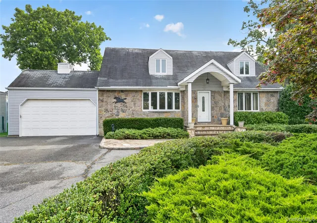 Photo 3 of Single family home for sale at 146 Longwood Ave, North Hempstead, NY 11590 | MLS# 1043253 | Listing updated on 2026-09-15