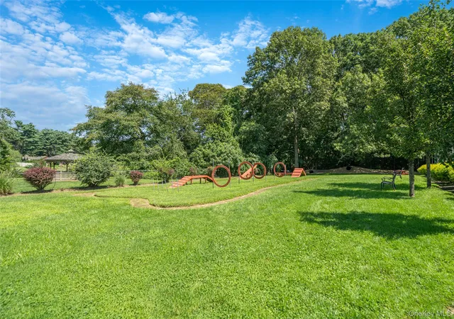Listing Photo 2 - Condo for sale in building located at 78 Artist Lake Dr, Brookhaven, NY 11953