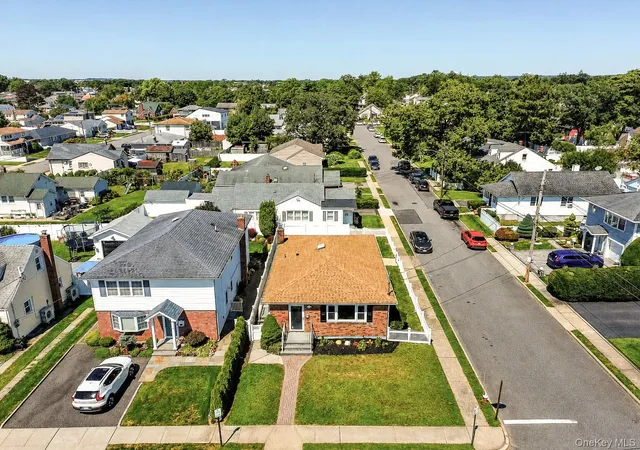 Photo 2 of Single family home for sale at 12 Grant Ave, Oyster Bay, NY 11714 | MLS# 1043288 | Listing updated on 2026-09-18