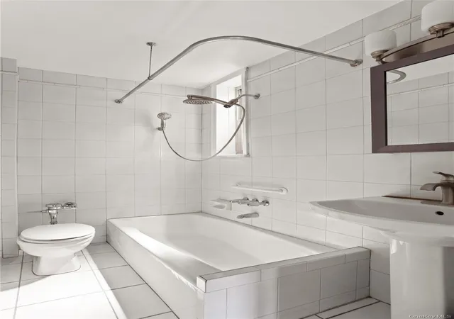 Photo 3 of House for sale at 43-10 48Th Ave #5R, New York, NY 11377 | MLS# 1043348 | Listing updated on 2026-09-30