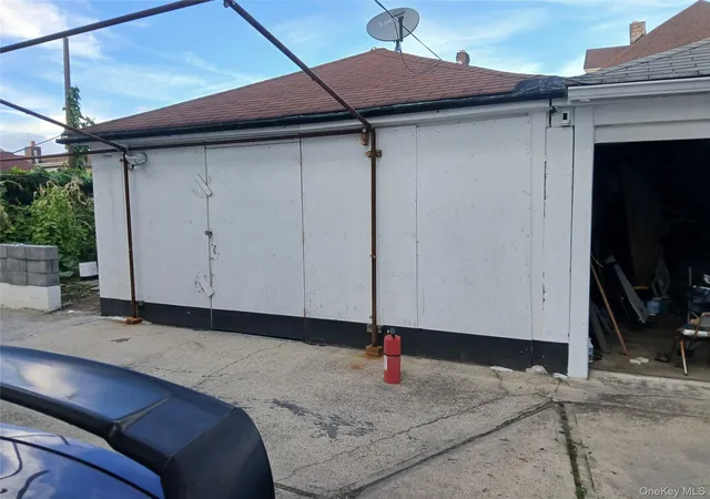 Photo 1 of House for sale at Gillmore Street, New York, NY 11369 | MLS# 1043389 | Listing updated on 2026-09-05