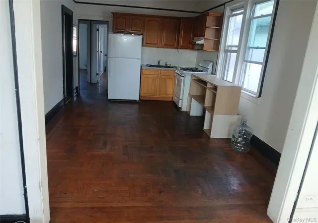 Photo 2 of House for sale at Gillmore Street, New York, NY 11369 | MLS# 1043389 | Listing updated on 2026-09-05
