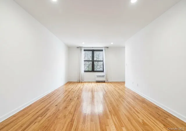 Photo 3 of Condo for sale at 140 7th Avenue #4-S, New York, NY 10011 | MLS# 1043391 | Listing updated on 2026-09-20