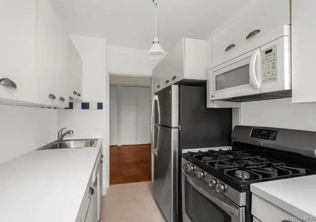 Photo 4 of House for sale at 3901 Independence Ave #6H, New York, NY 10463 | MLS# 1043447 | Listing updated on 2026-08-27