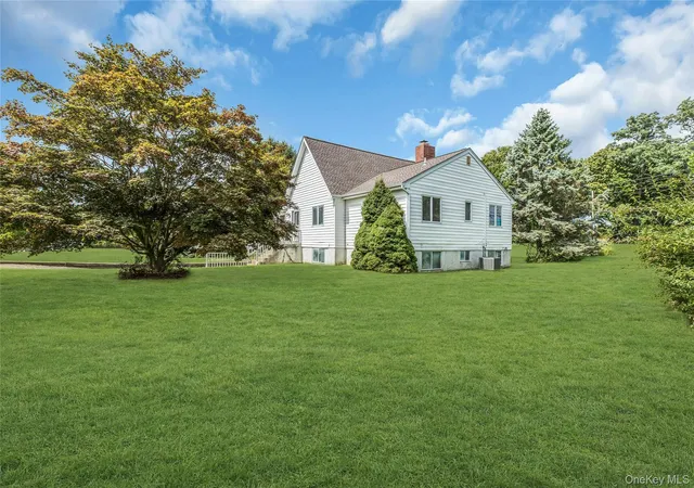 Photo 3 of Sale Pending at 455 Stony Shore Dr, Southold, NY 11971 | MLS# 1043515 | Listing updated on 2026-09-29