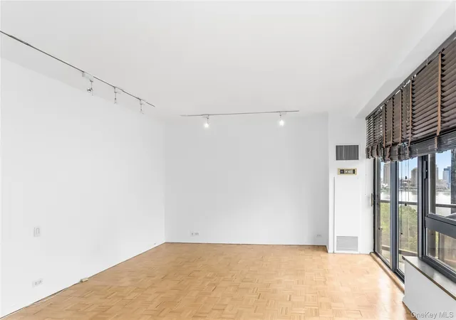 Photo 4 of Condo for sale at 100 United Nations Plaza, New York, NY 10017 | MLS# 1043516 | Listing updated on 2026-08-28