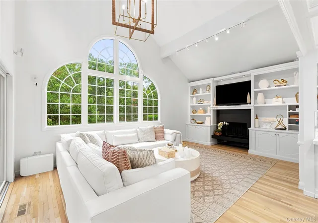 Photo 3 of Single family home for sale at 26 Pheasant Run, Southampton, NY 11959 | MLS# 1043577 | Listing updated on 2026-10-09