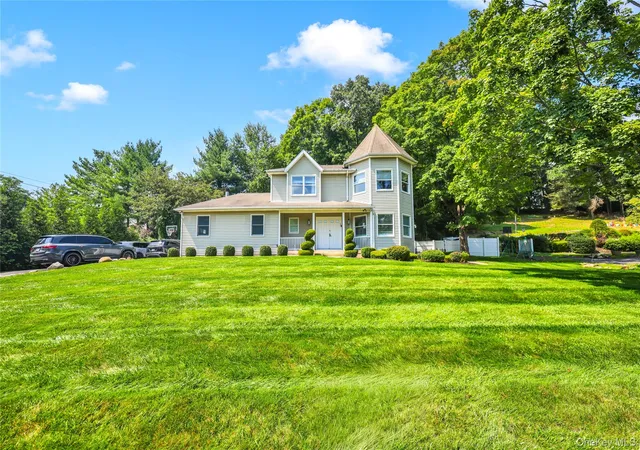 Photo 1 of Single family home for sale at 169 S Pascack Rd, Clarkstown, NY 10954 | MLS# 1043592 | Listing updated on 2026-09-01