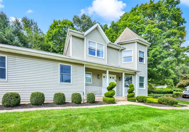 Photo 2 of Single family home for sale at 169 S Pascack Rd, Clarkstown, NY 10954 | MLS# 1043592 | Listing updated on 2026-09-01