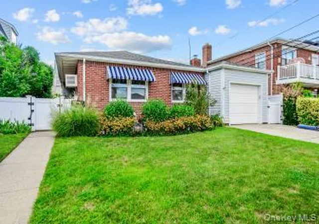 Photo 1 of Sale Pending at 257 Neptune Blvd, Long Beach, NY 11561 | MLS# 1043614 | Listing updated on 2026-09-17