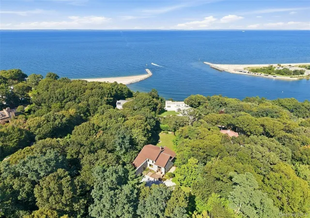Photo 2 of Single family home for sale at 5 Dock Ct, Brookhaven, NY 11777 | MLS# 1043643 | Listing updated on 2026-10-07