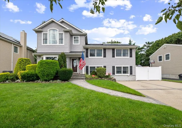 Photo 1 of Single family home for sale at 84 Cedar Dr, Oyster Bay, NY 11735 | MLS# 1043696 | Listing updated on 2026-09-06
