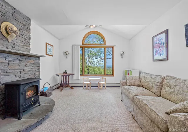 Photo 4 of Single family home for sale at 231 Manorville Rd, Saugerties, NY 12477 | MLS# 1043702 | Listing updated on 2026-09-03