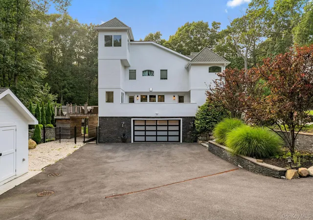 Photo 50 of Mansion for sale at 12 Seaside Dr, Brookhaven, NY 11777 | MLS# 1043759 | Listing updated on 2026-09-06