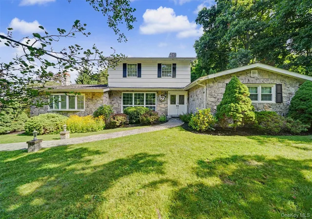 Photo 2 of Sale Pending at 730 Fieldstone Ct, Yorktown, NY 10598 | MLS# 1043793 | Listing updated on 2026-09-24