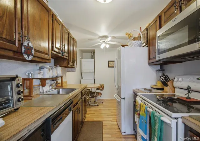 Listing Photo 4 - Condo for sale in building located at 107 N Broadway, White Plains, NY 10603 - Unit #205B