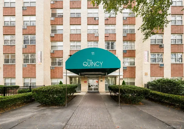 Listing Photo 2 - Condo for sale in building located at 11 Park Ave, Mount Vernon, NY 10550 - Unit #4M