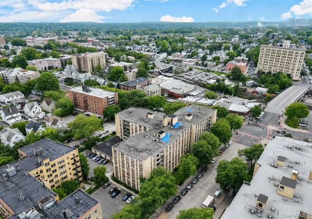 Listing Photo 4 - Condo for sale in building located at 11 Park Ave, Mount Vernon, NY 10550 - Unit #4M