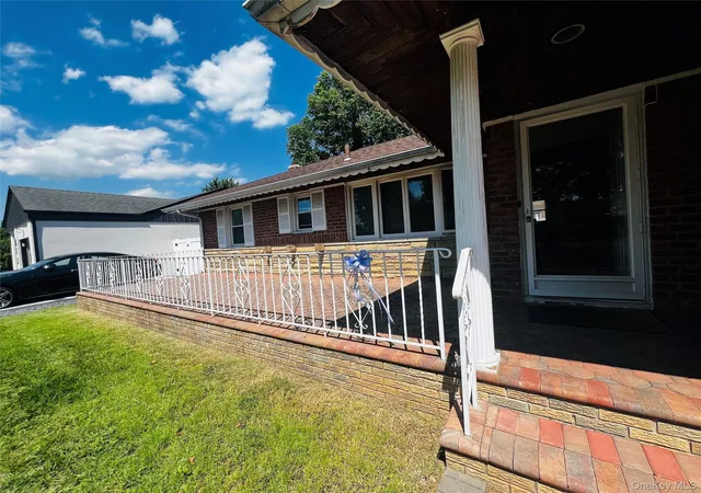 Photo 3 of Single family home for sale at 819 Dean Dr, Hempstead, NY 11510 | MLS# 1043901 | Listing updated on 2026-09-06
