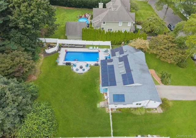 Photo 3 of Single family home for sale at 31 Ketay Dr N, Huntington, NY 11731 | MLS# 1043906 | Listing updated on 2026-09-05