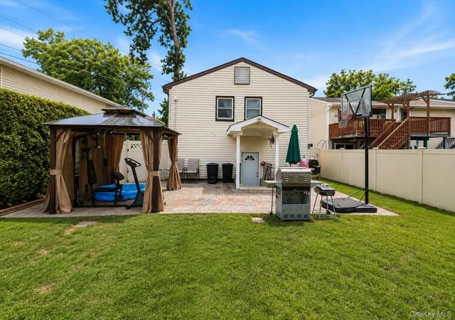Photo 2 of Sale Pending at 42 Brennan St, Huntington, NY 11743 | MLS# 1043915 | Listing updated on 2026-09-17