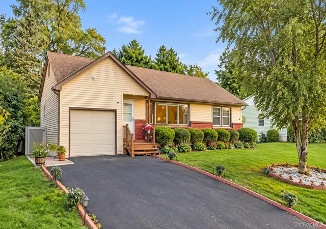 Photo 1 of Single family home for sale at 241 Garden St, New Windsor, NY 12553 | MLS# 1043928 | Listing updated on 2026-10-04
