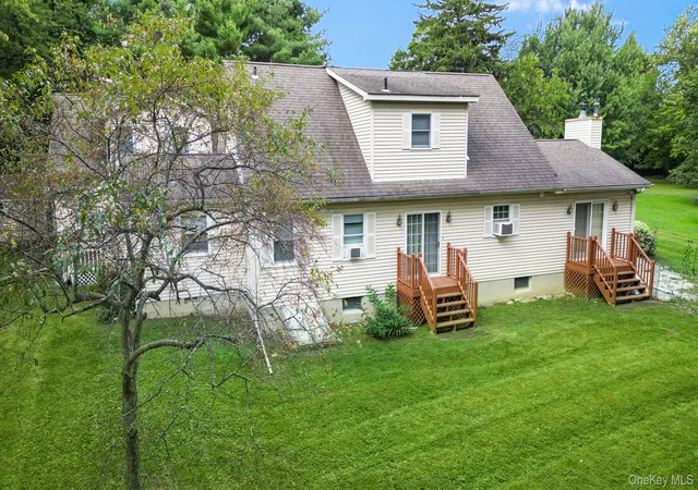 Photo 3 of House for sale at 67 Meadow Hl Rd, Newburgh (town), NY 12550 | MLS# 1043933 | Listing updated on 2026-09-29