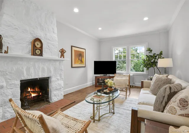 Photo 4 of Single family home for sale at 330 Carroll Ave, Mamaroneck, NY 10543 | MLS# 1043935 | Listing updated on 2026-10-06