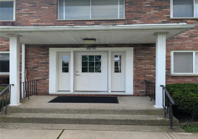 Photo 2 of Condo for sale at 810 Blooming Grv Turnpike #72, New Windsor, NY 12553 | MLS# 1043942 | Listing updated on 2026-09-15
