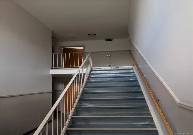 Listing Photo 4 - Condo for sale in building located at 810 Blooming Grv Turnpike, New Windsor, NY 12553 - Unit #72